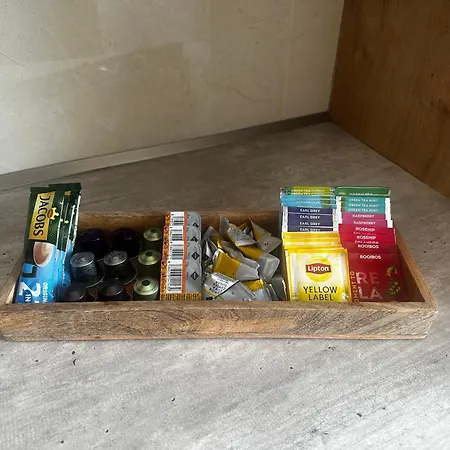 Spacious 3-bedroom Modern - 3pm Checkout - Newly Furnished * Pozsony