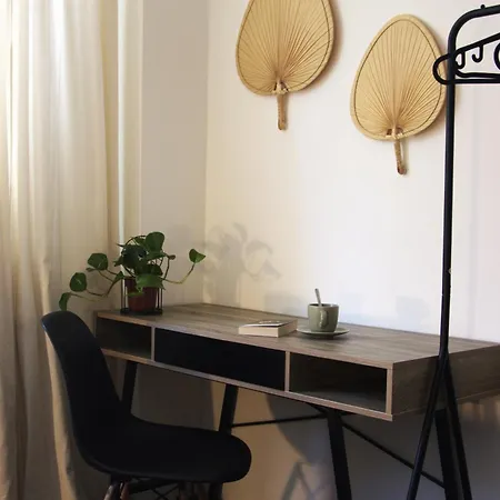 Spacious 3-bedroom Modern - 3pm Checkout - Newly Furnished * براتسيلافا