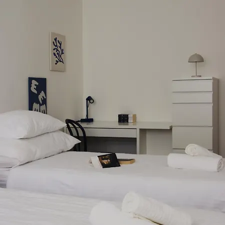 Apartman Spacious 3-bedroom Modern - 3pm Checkout - Newly Furnished *