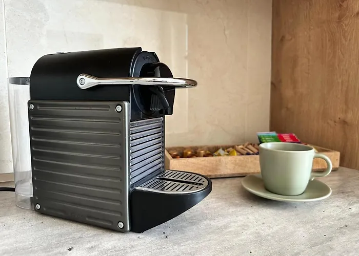 Spacious 3-bedroom Modern - 3pm Checkout - Newly Furnished