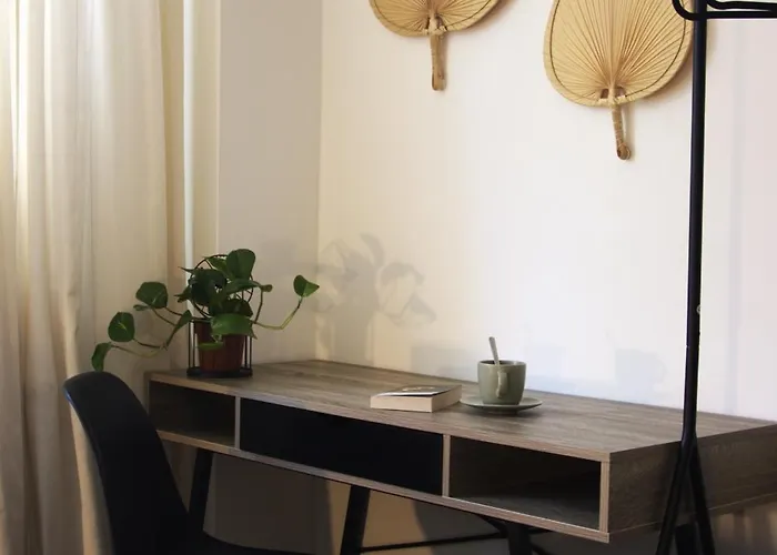 Spacious 3-bedroom Modern - 3pm Checkout - Newly Furnished * Bratislava