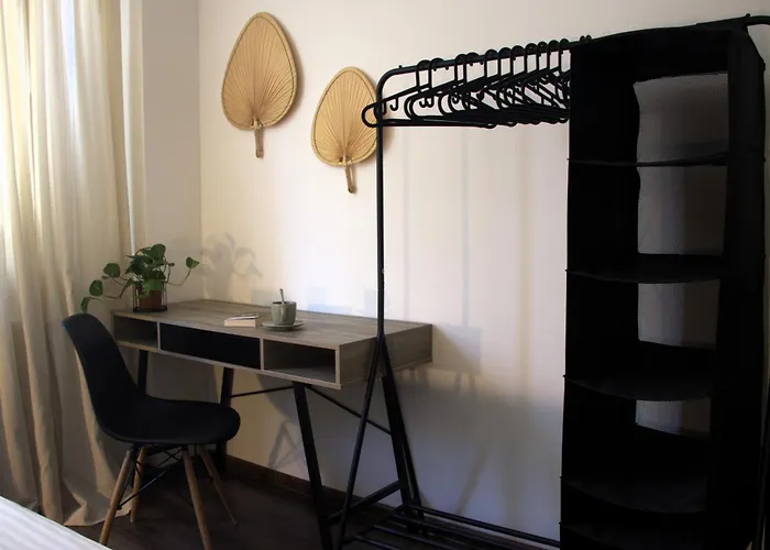 Spacious 3-bedroom Modern - 3pm Checkout - Newly Furnished Apartment Bratislava