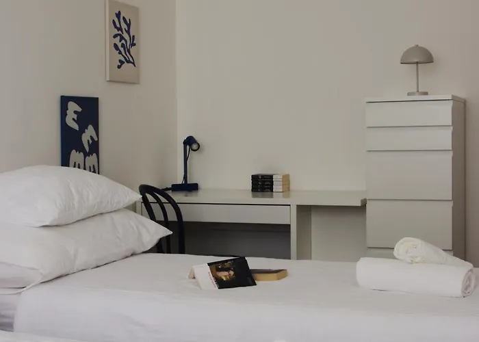 Apartment Spacious 3-bedroom Modern - 3pm Checkout - Newly Furnished *