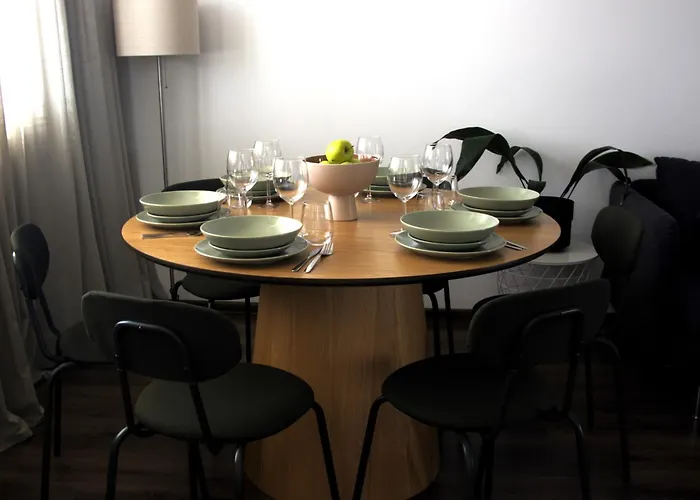 Spacious 3-bedroom Modern - 3pm Checkout - Newly Furnished Apartment